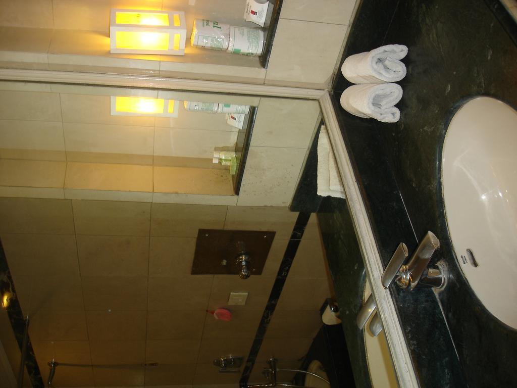 J'S Inn New Delhi Exterior photo