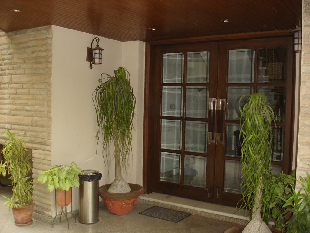 J'S Inn New Delhi Exterior photo